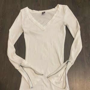 FREE PEOPLE LONG SLEEVE W/ ZIPPERS ~RARE~